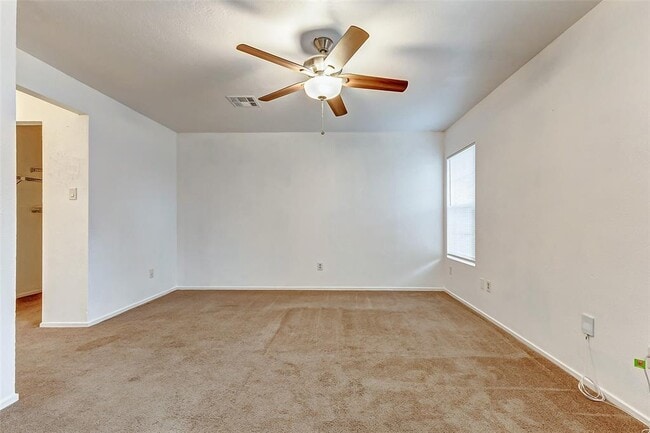 Building Photo - 471 El Toro Ln