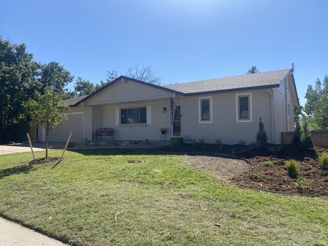 Building Photo - Cute Castle Rock Home