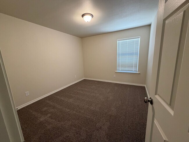 Building Photo - Brand New Construction in Midland!