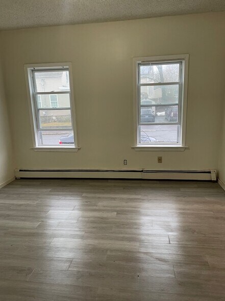 Building Photo - 23 Ellis Ave