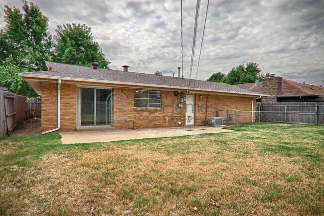 Building Photo - 7609 NW 28th St