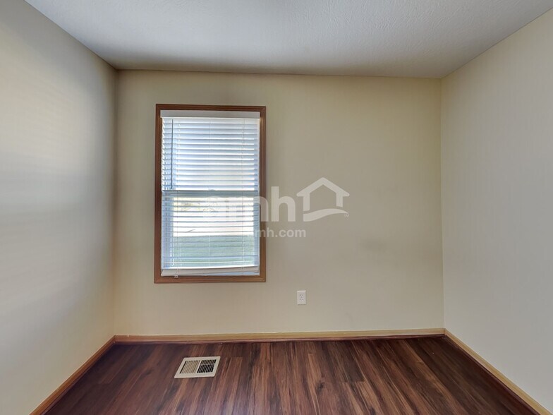 Building Photo - 3812 Wolf Creek Rd