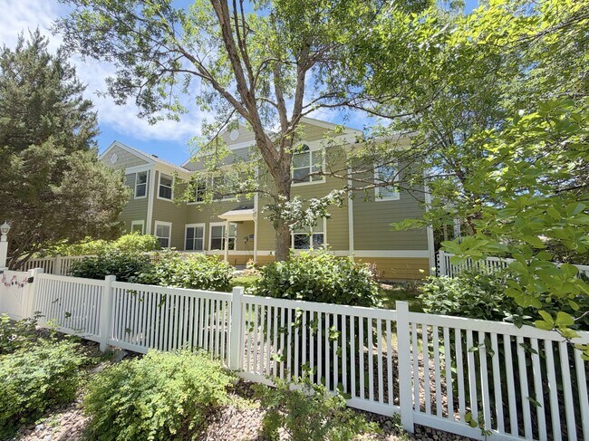 Building Photo - 635 Gooseberry Dr