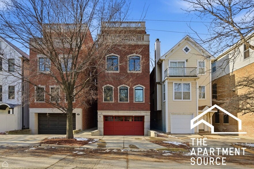 Building Photo - 952 N Racine Ave