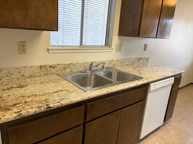 Building Photo - 2740 Park Ave