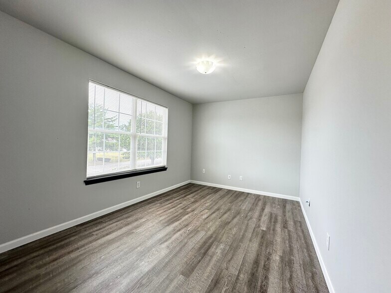 Building Photo - 9441 Green Park Gardens Dr