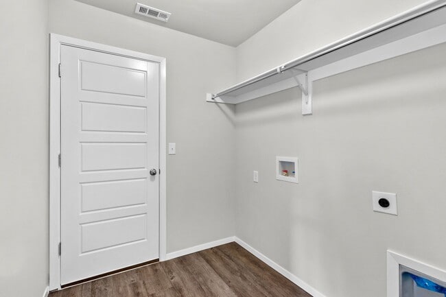 Building Photo - Brand new 3 bedroom, 2 bathroom home in Fayetteville, Arkansas