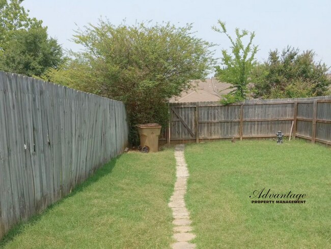 Building Photo - 6888 Wrigley Dr