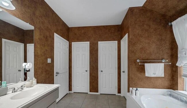 Building Photo - 2507 Rustic Trail Ln