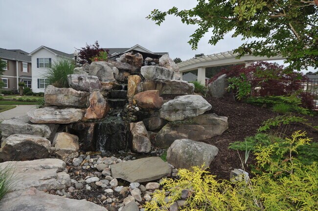 Building Photo - Kings Pointe at Western Branch