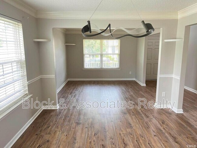 Building Photo - 5013 Marathon Ln