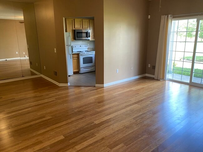 Building Photo - 54738 Monarch Dr