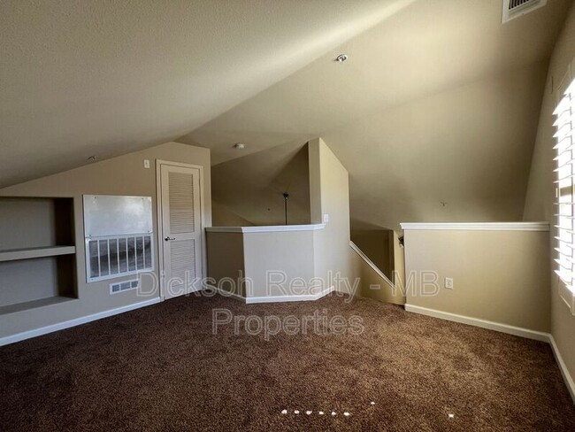 Building Photo - 17000 Wedge Pkwy