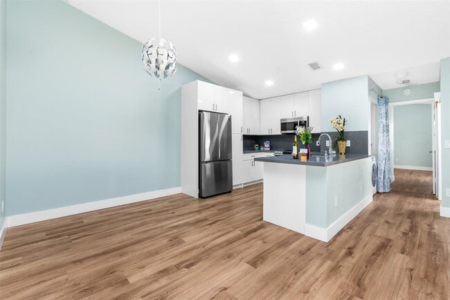 Building Photo - 9109 SW 21st St