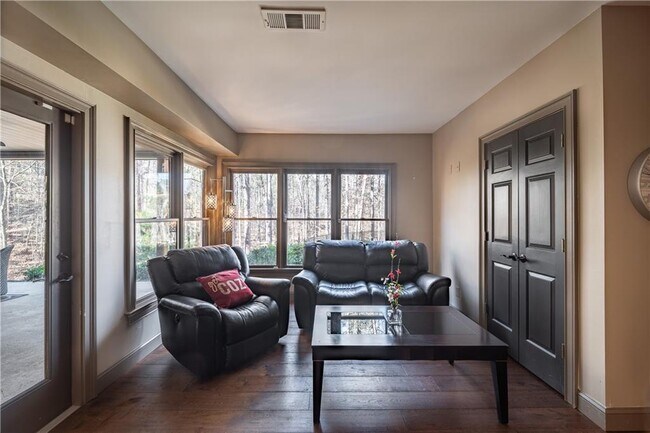 Building Photo - 5041 Towne Lake Hill N