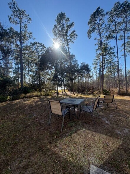 Building Photo - 548 Glen Haven Dr
