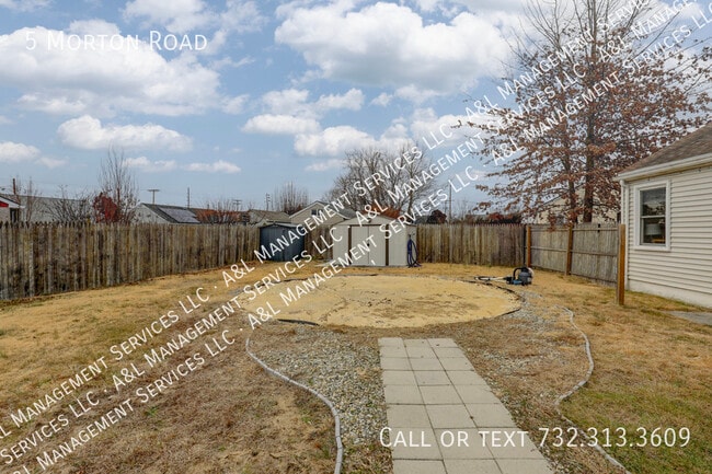 Building Photo - 5 Morton Rd