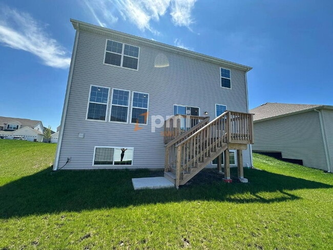 Building Photo - 2080 E 110th Ln