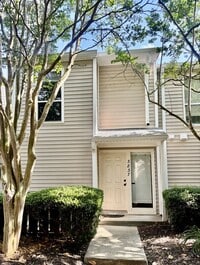 Building Photo - 2 bedroom/1.5 bathroom- The Midlands