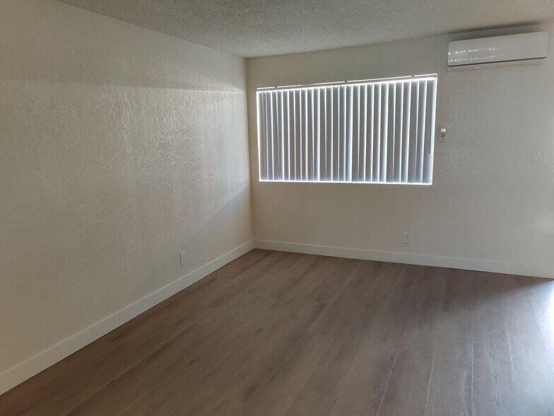 Building Photo - 18526 Rio Seco Dr