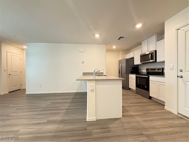 Building Photo - 4830 Currant Rdg Ave