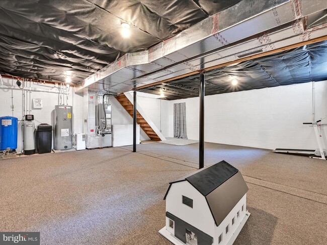 Building Photo - 120 Duquesne Dr