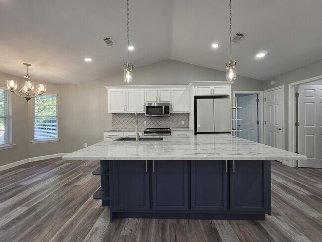 Building Photo - 1682 Village Pkwy
