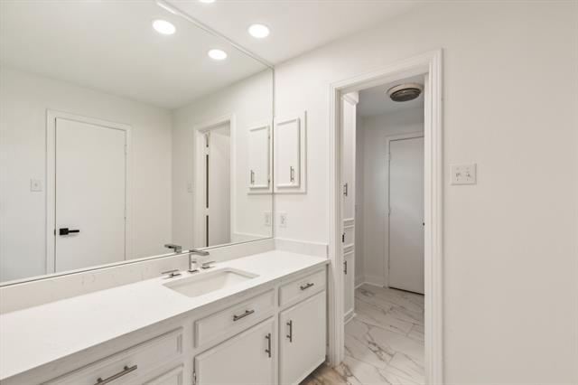 Building Photo - 10541 Berry Knoll Dr