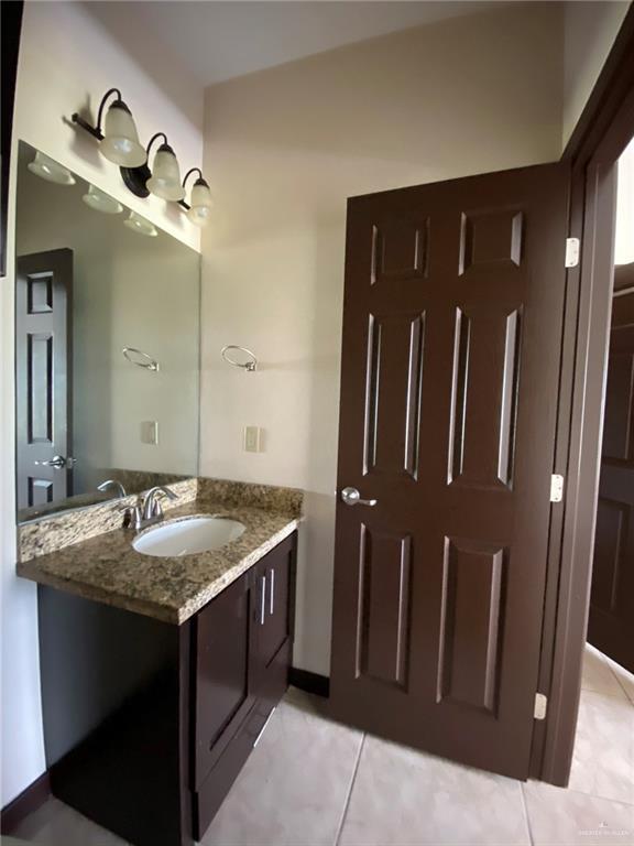 Building Photo - 31 W Daffodil Ave