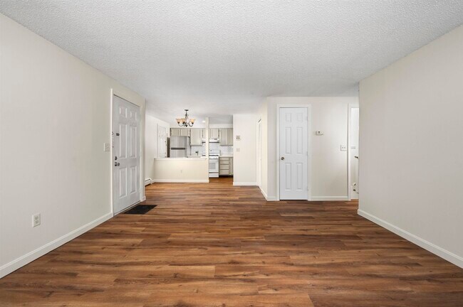 Building Photo - 50 Brookside Dr