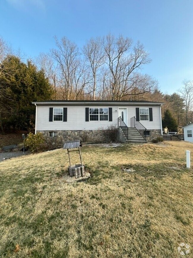 Building Photo - 3 bedroom 3 bathroom