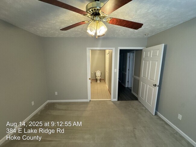 Building Photo - 384 E Lake Ridge Rd