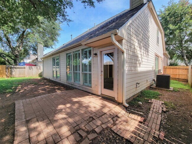 Building Photo - 4106 Creek Ridge Ln