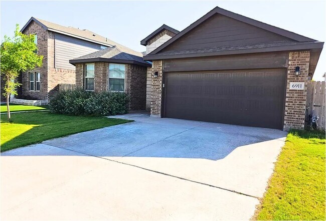 Building Photo - 6911 Brisco Rd