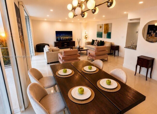 Building Photo - 2030 S Ocean Dr