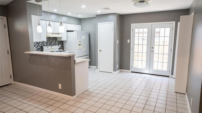 Building Photo - 10606 Topperwein Dr
