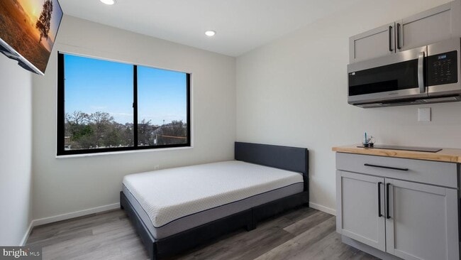 Building Photo - 4419 Ludlow St