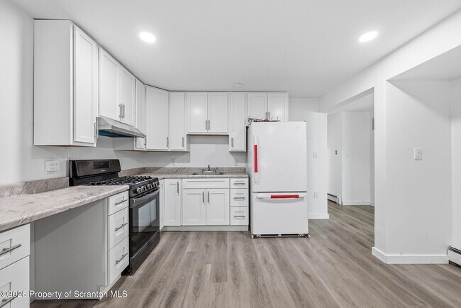 Building Photo - 2402 Dimmick Ave