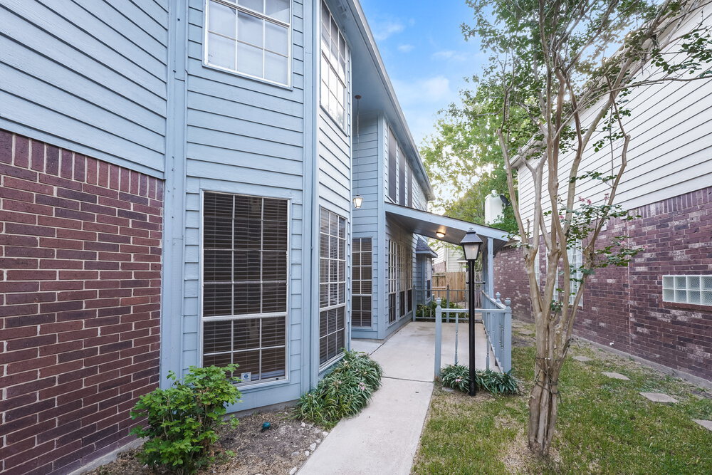 Building Photo - 5822 Cinnamon Creek Cir