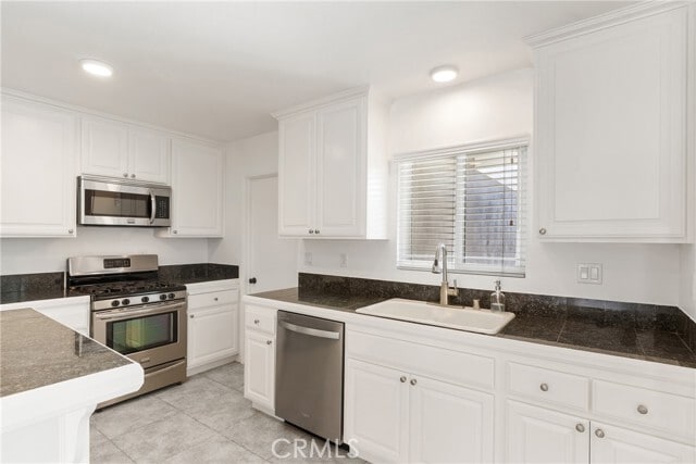 Building Photo - 384 16th Pl