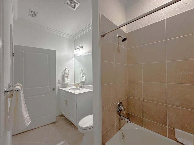Building Photo - 14121 Heritage Landing Blvd