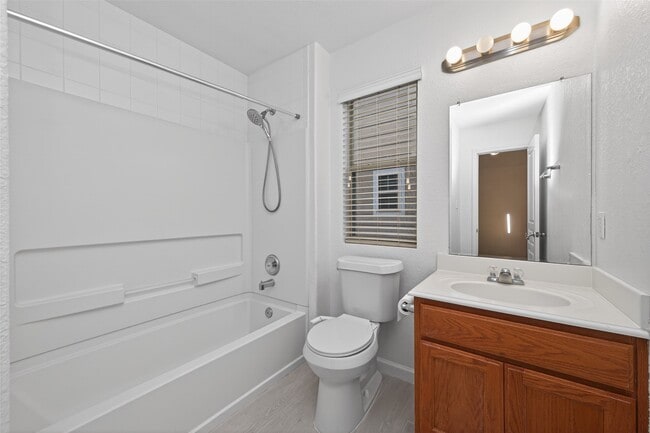 Building Photo - 16827 Libson Falls Dr