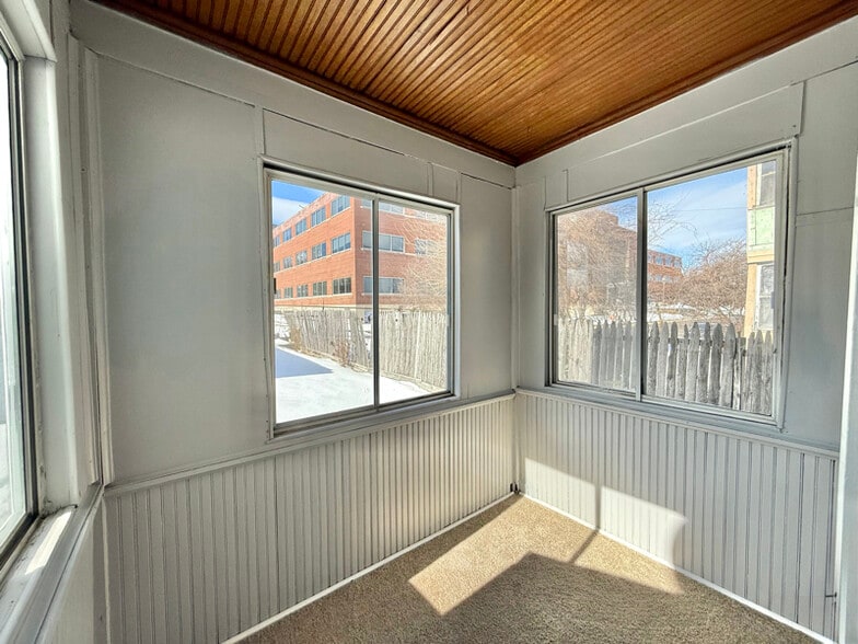 Building Photo - 736 N Pearl St