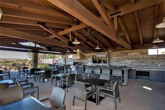 Building Photo - 87 Savannah