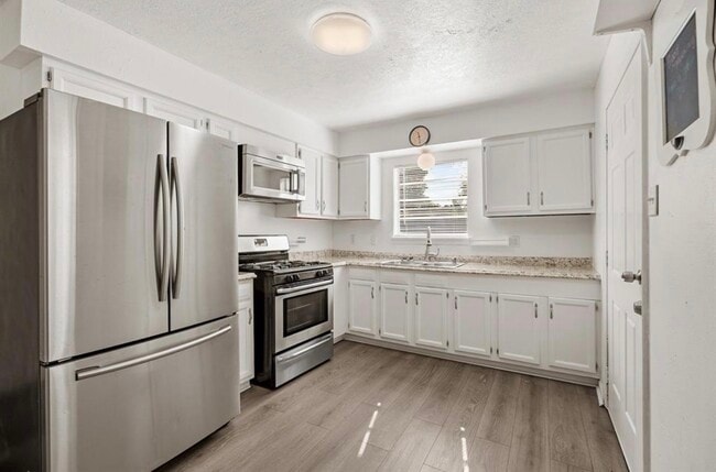 Building Photo - 402 Paschall St