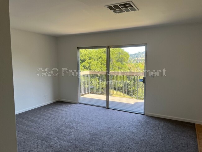 Building Photo - 5312 Ridgeview Cir