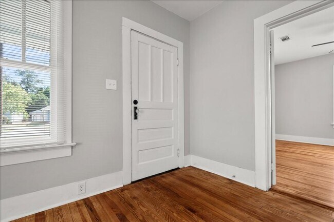 Building Photo - 109 Winston St