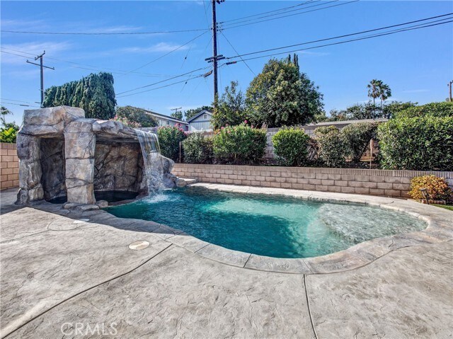 Building Photo - 1353 Hallwood Ct