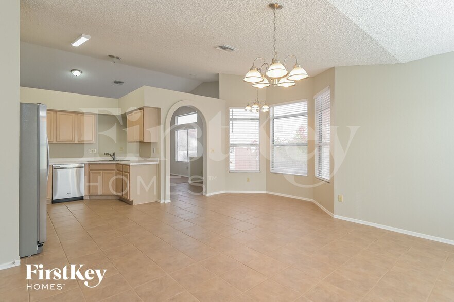 Building Photo - 3650 W Mesa Ridge Trail