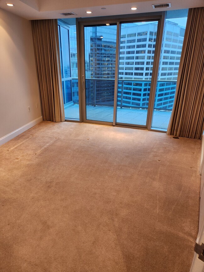 Building Photo - Turnberry